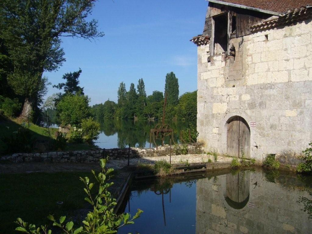 Chambres D'Hotes Moulin De Rigoulieres Saint-Sylvestre-sur-Lot Exterior photo